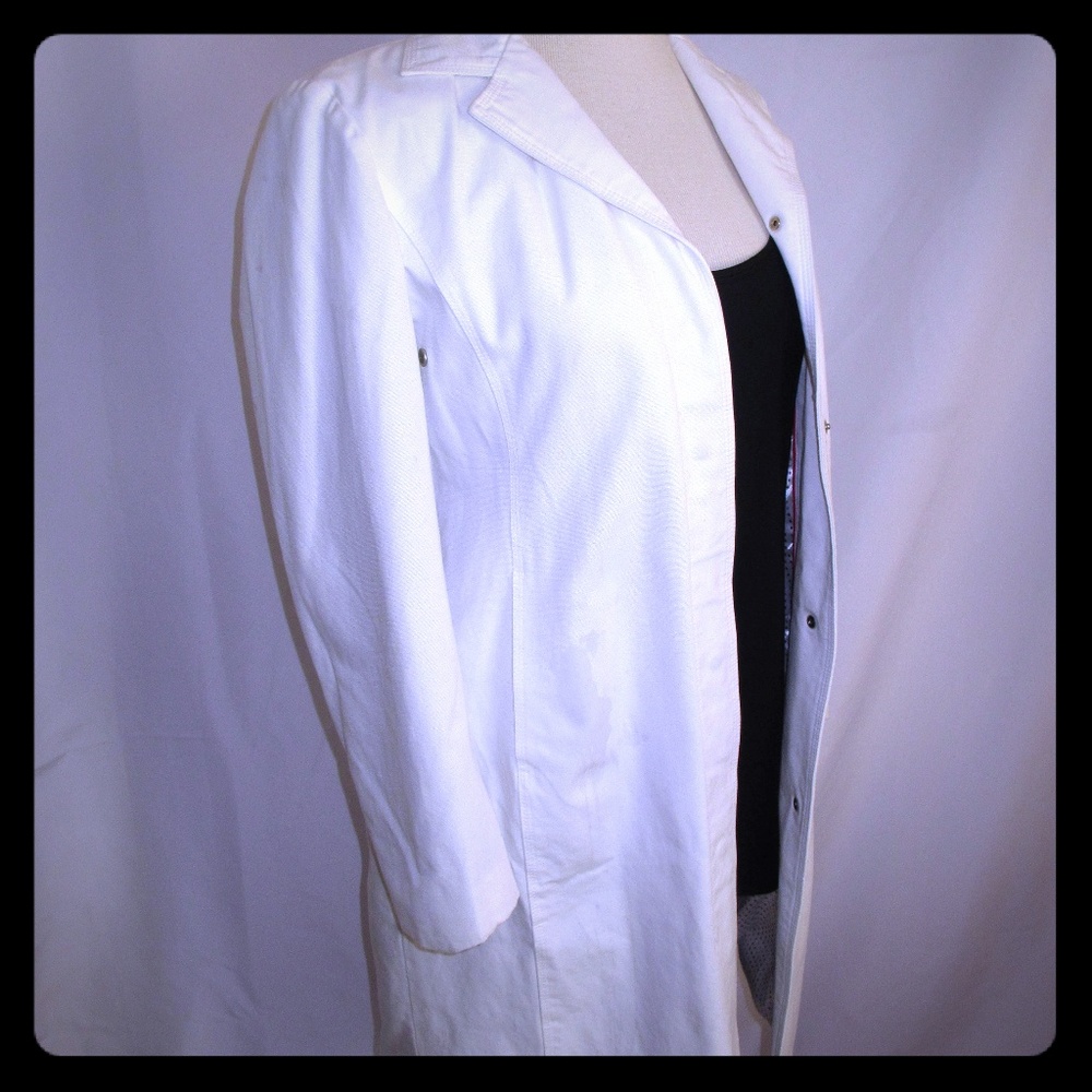 White knee-length twill lab coat style jacket